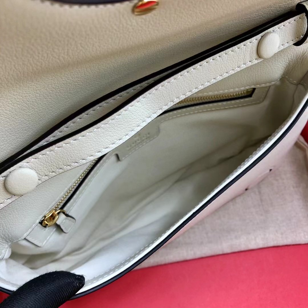 GUCCI BLONDIE SHOULDER BAG  Style ‎699268 UXX0G 9022