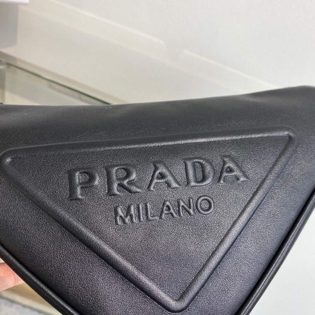 Replica Prada Leather Prada Triangle shoulder bag 1BH190 Black