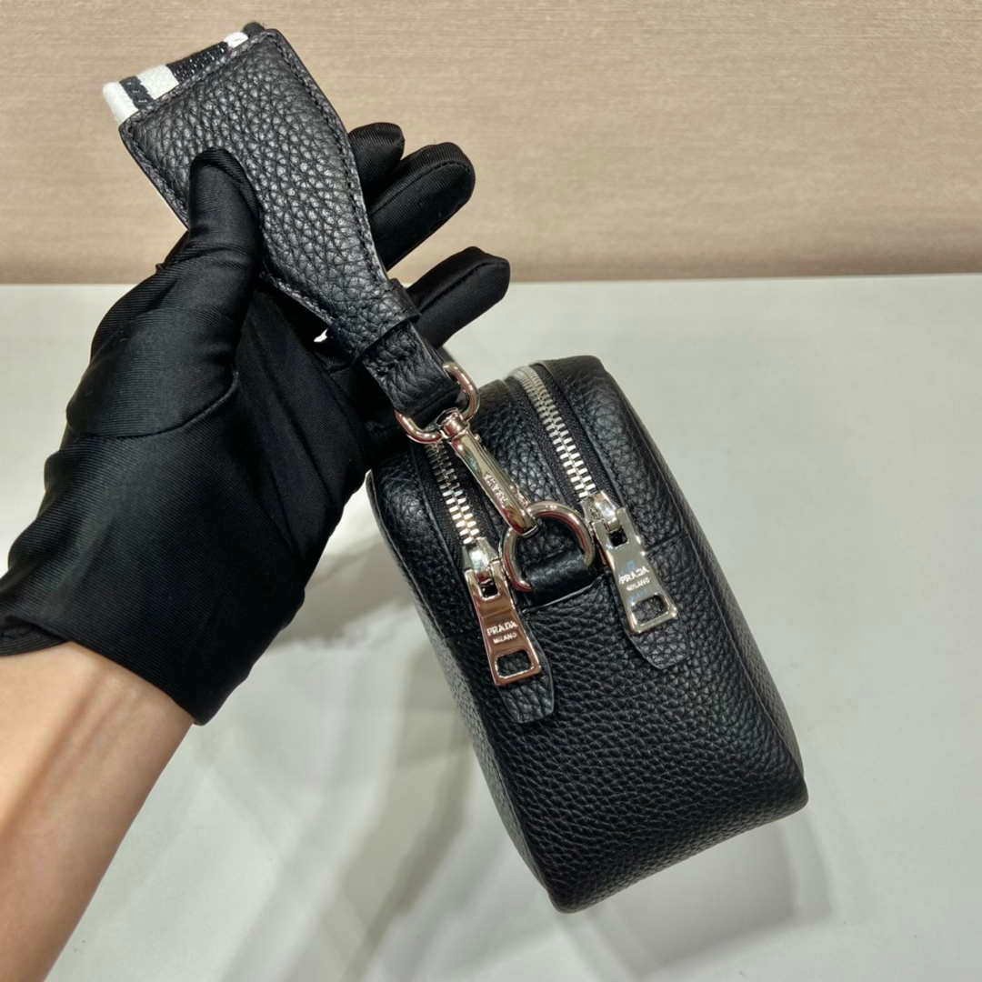 Replica Prada Leather bag with shoulder strap 1BH082 Black
