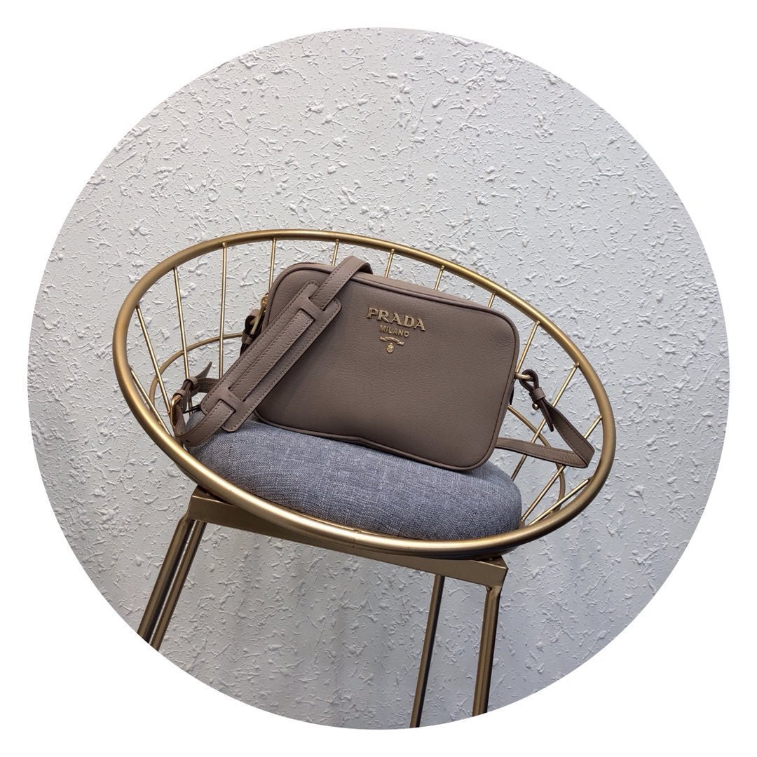 Replica Prada 1BH082 Leather bag with shoulder strap Light Pink Gold