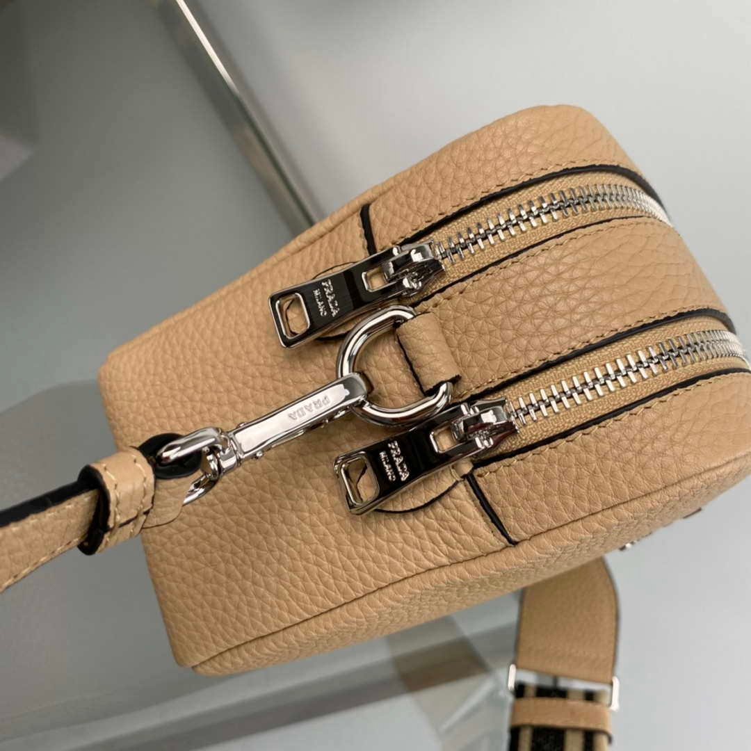 Replica Prada Leather bag with shoulder strap 1BH082 Apricot