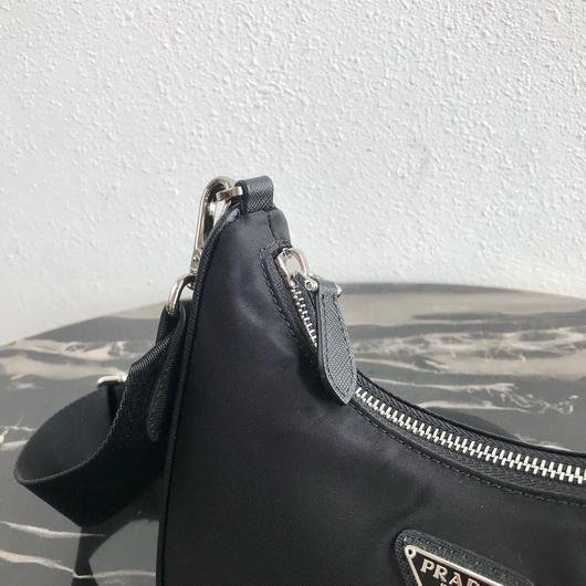 Our Factory offer best Designer HIGH quality replica handbags in cheaper price! Up to 70% discount now. Quality Guarantee! Fast Shipping Worldwide Replica Prada 1BH204 Prada Re-Edition 2005 Nylon Bag Black