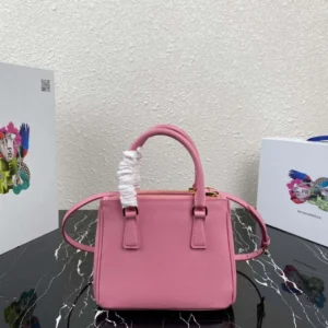 Replica Prada Leather bag with shoulder strap 1BH082 Apricot