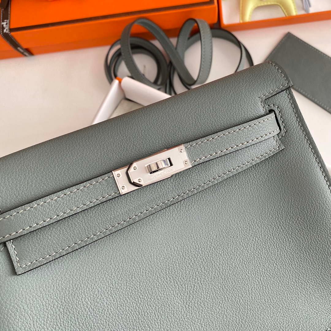 Replica Hermes Evercolor Kelly Danse II 22cm Leather Crossbody Bag H20369 Gray Silver
