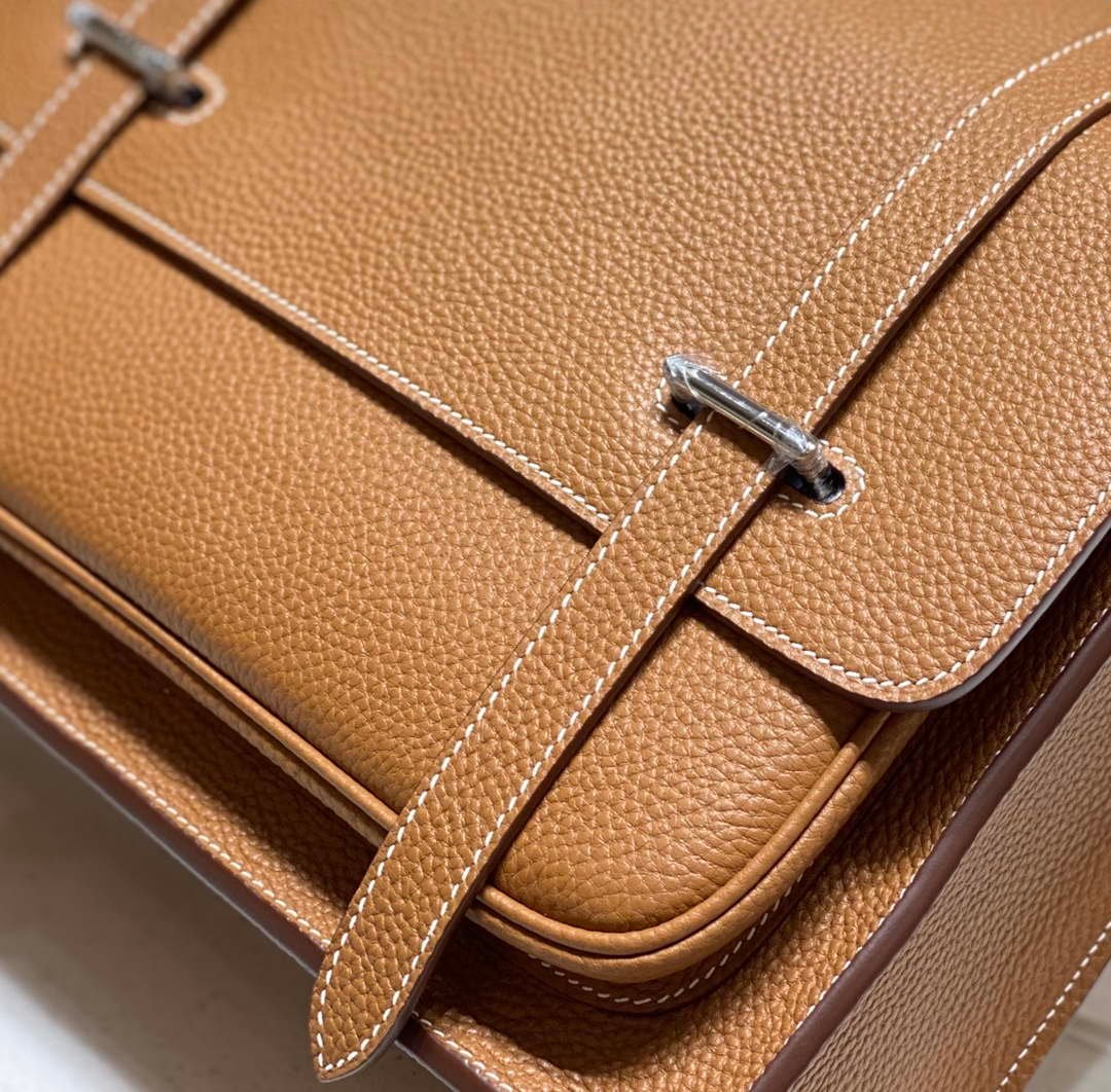 Replica Hermes H074774CK37 Steve light messenger bag Brown