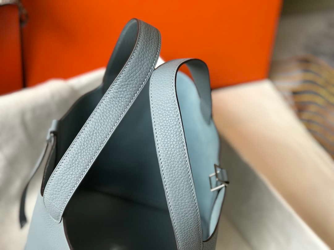 Replica Hermes H056289 Picotin Lock 18 22 Bag H330017