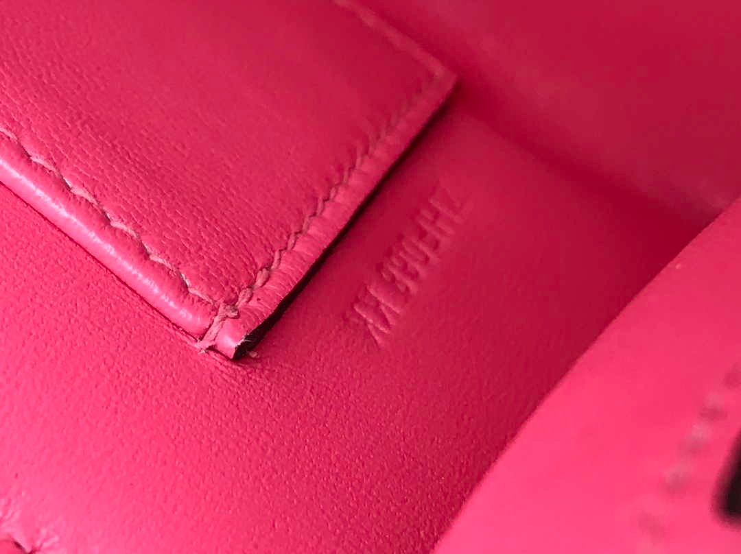 Replica Hermes Mini Kelly Pouchette Swift Leather clutch bag Gold H230250