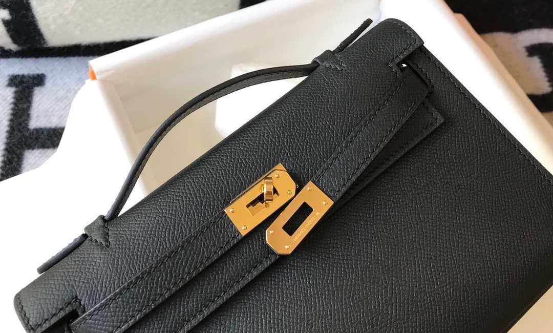 65327a509c434.jpg Replica Hermes Mini Kelly Pouchette Epsom Leather H230241 Black Gold