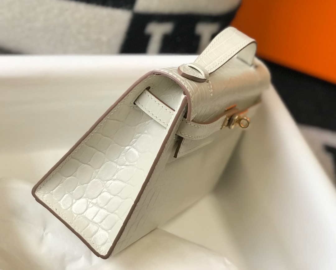 65327a6348c6b.jpg Replica Hermes Mini Kelly Pouchette Crocodile Leather H230239 White