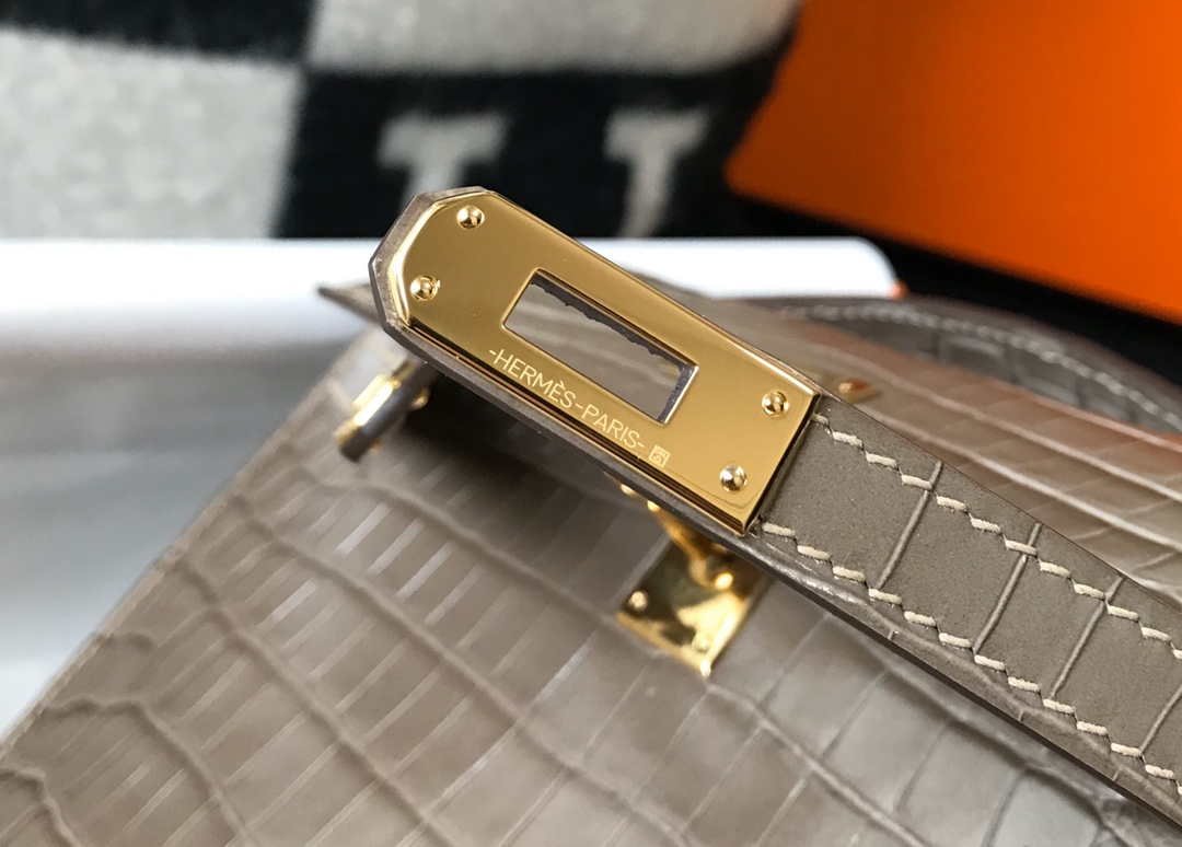 Replica Hermes Mini Kelly Pouchette Crocodile Leather H230237 Oragano