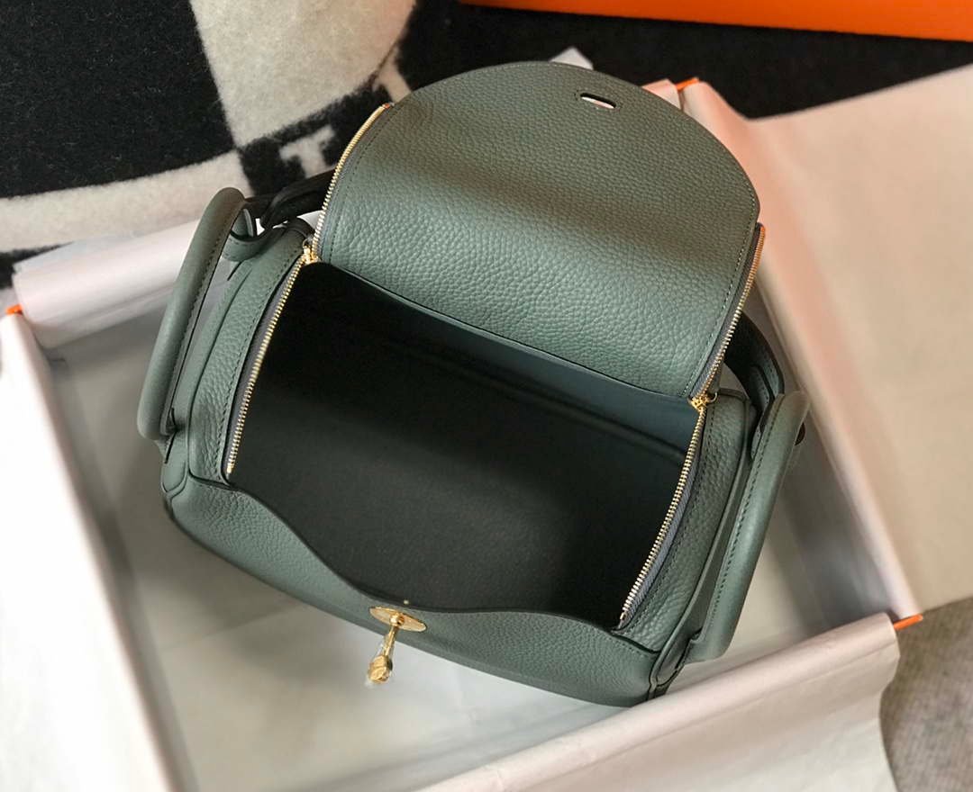 Replica Hermes H073428 Lindy Bag 26 30 H231948