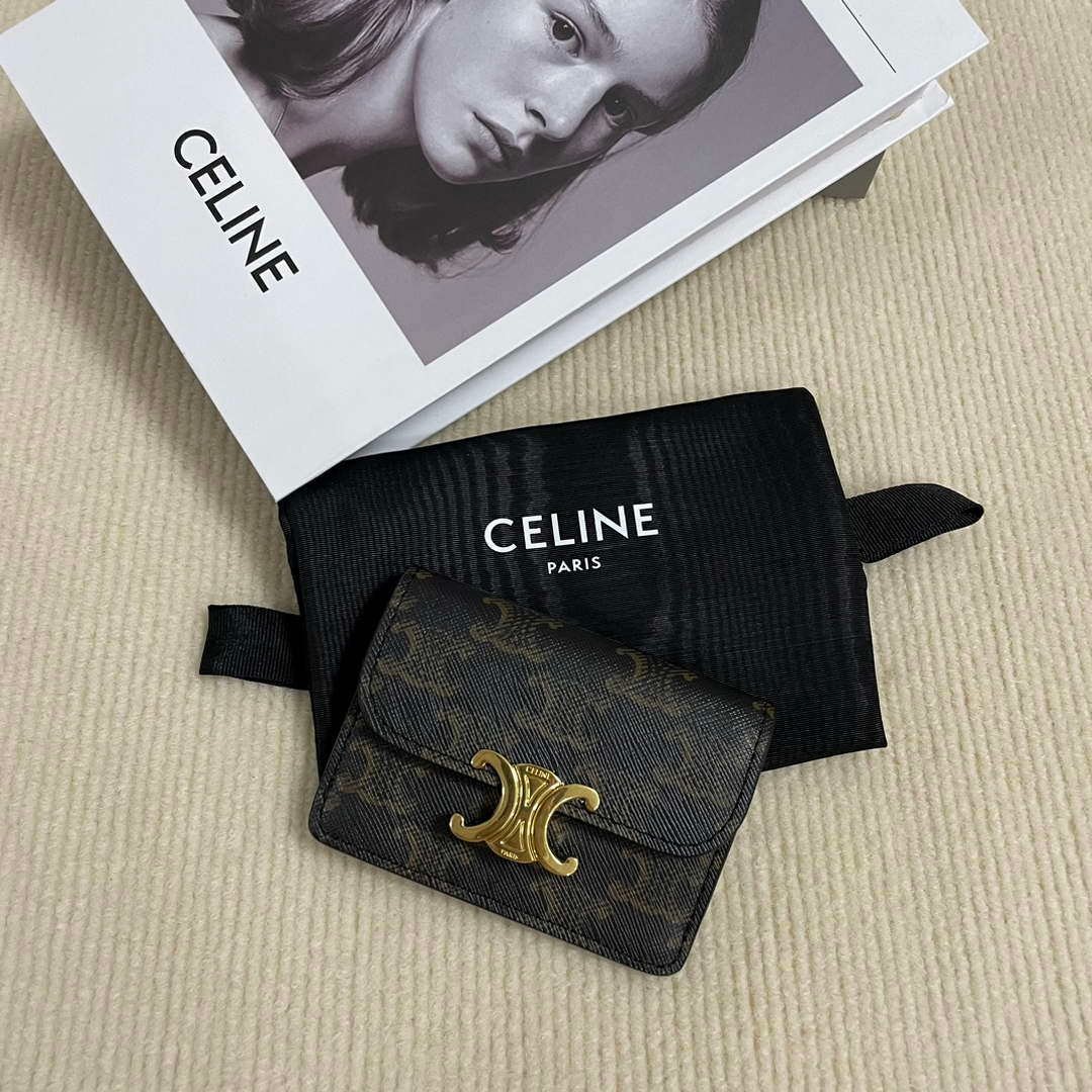 Replica Celine 10I583 Card Holder With Flap Triomphe In Triomphe Canvas Tan