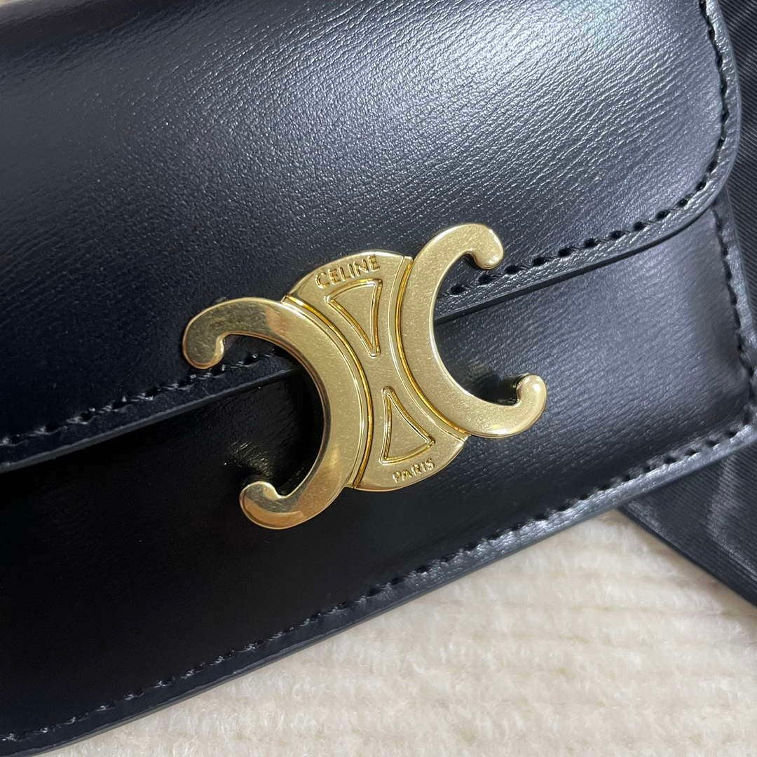 Replica Celine 10I583 Card Holder With Flap Triomphe In Shiny Calfskin Black