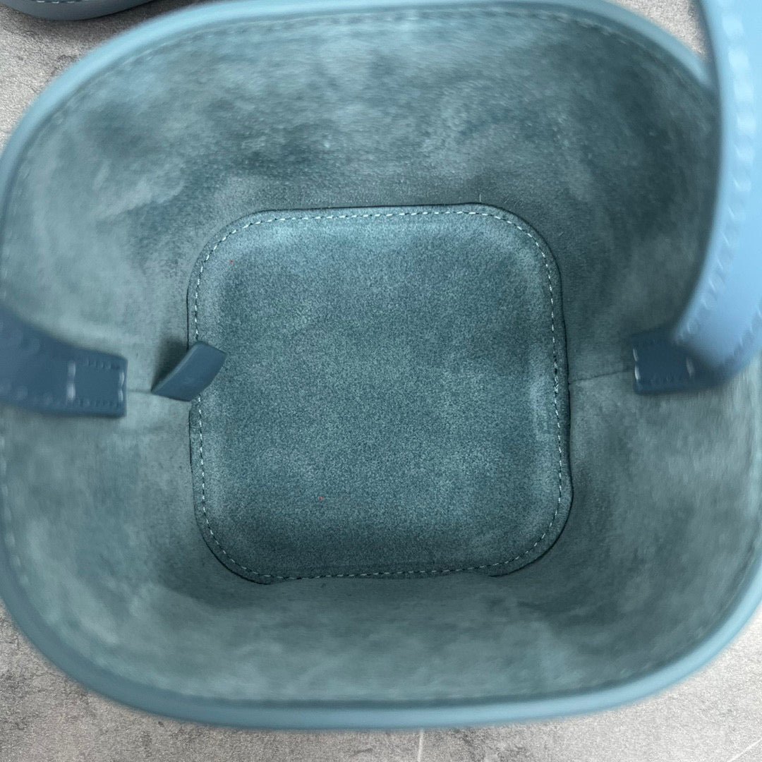 Replica Celine 199263 SMALL BOX cuir triomphe in Smooth Calfskin Blue