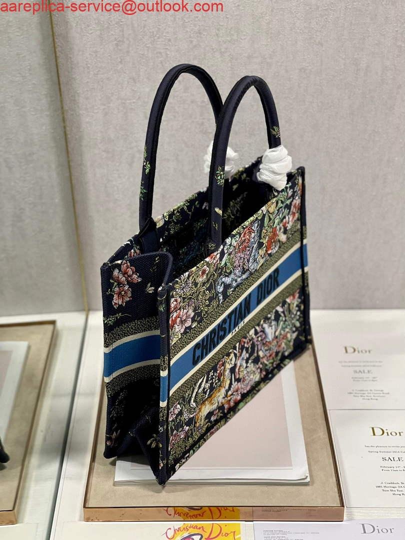 Replica Dior M1296 Medium Book Tote D-Constellation embroidery in shades of blue