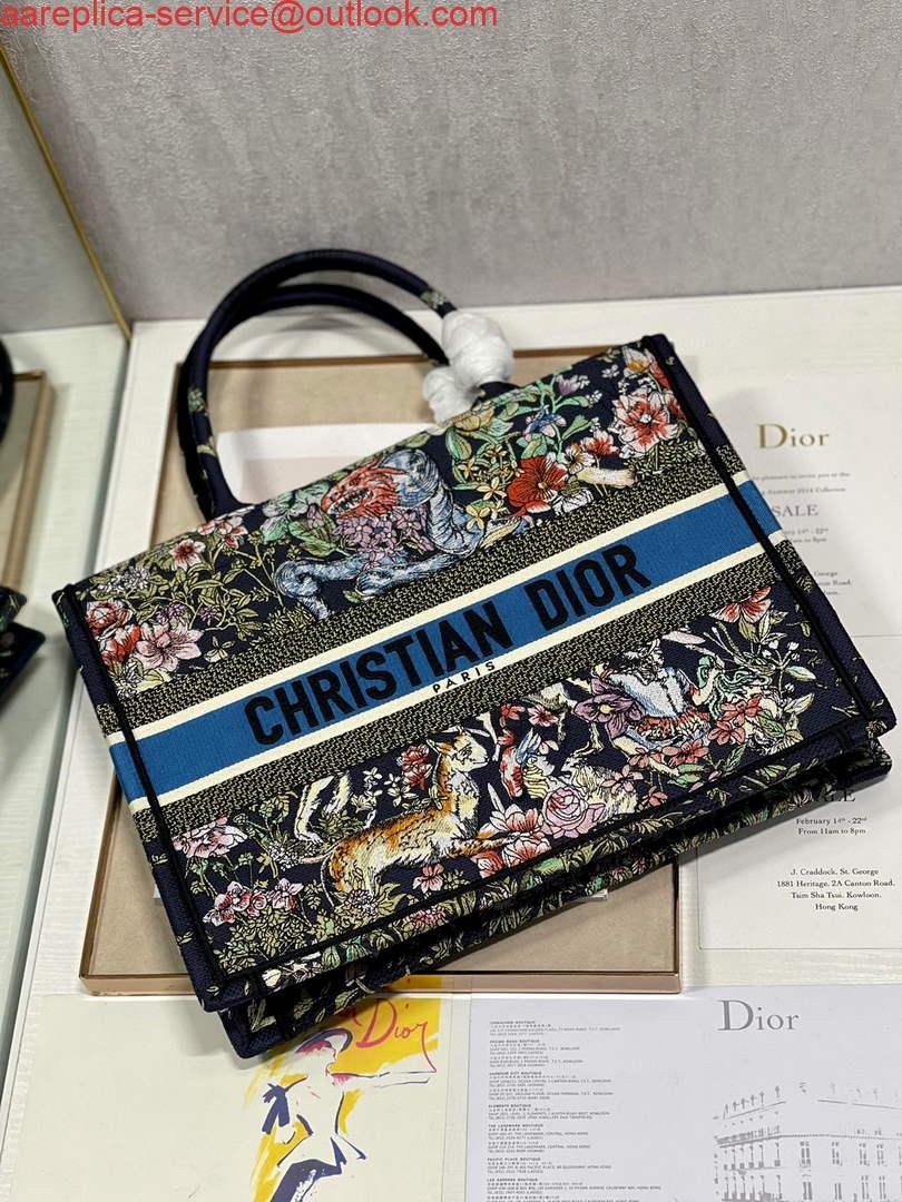 Replica Dior M1296 Medium Book Tote D-Constellation embroidery in shades of blue