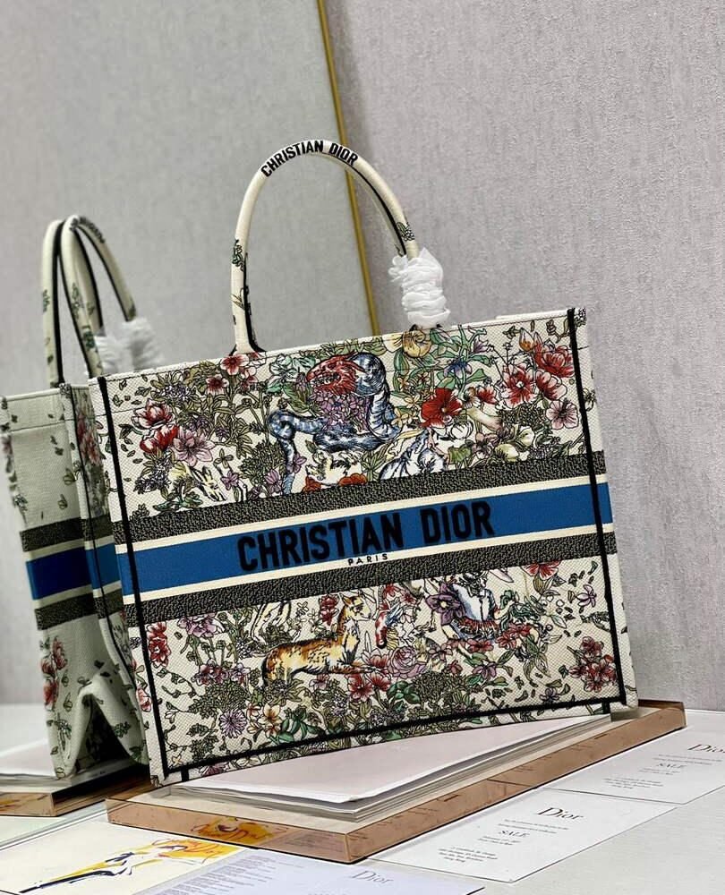 Replica Dior M1286 Large Book Tote Latte D-Constellation Embroidery