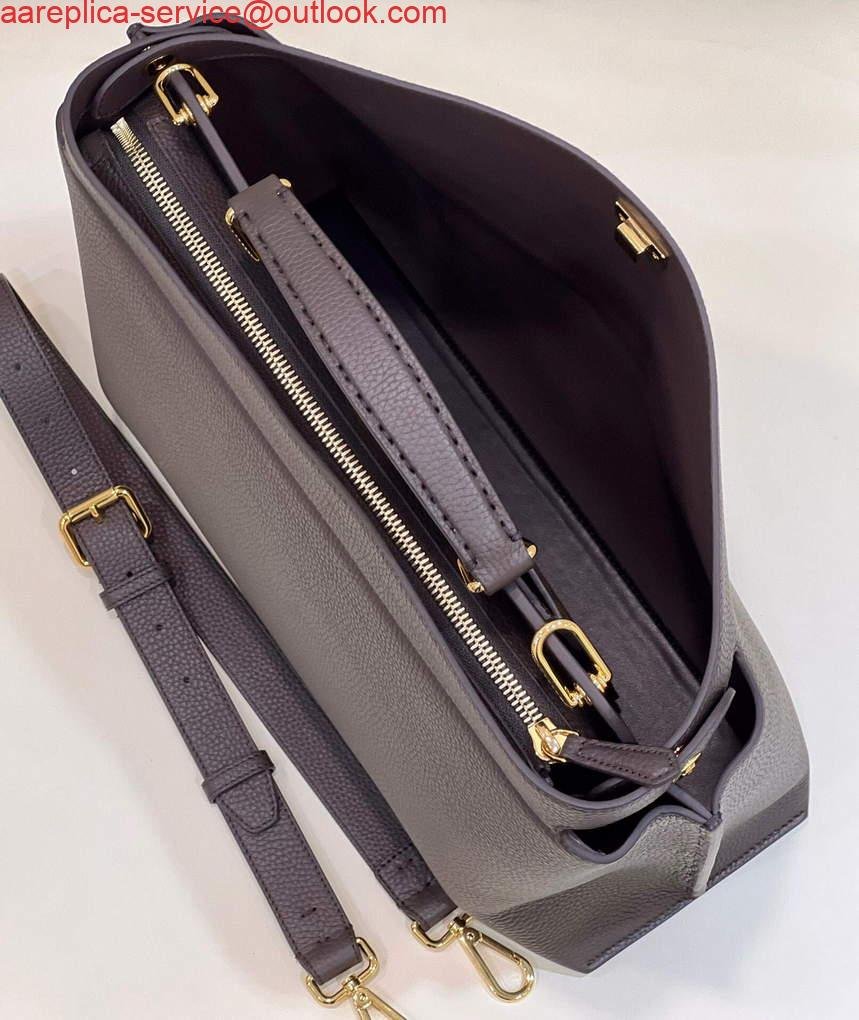 Replica Fendi 7VA529 Peekaboo ISeeU Medium Brown Leather Bag