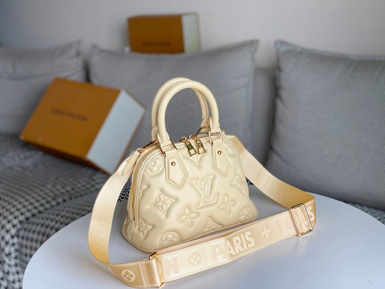 Replica Louis Vuitton Alma BB Bag Banana Yellow LV M59821