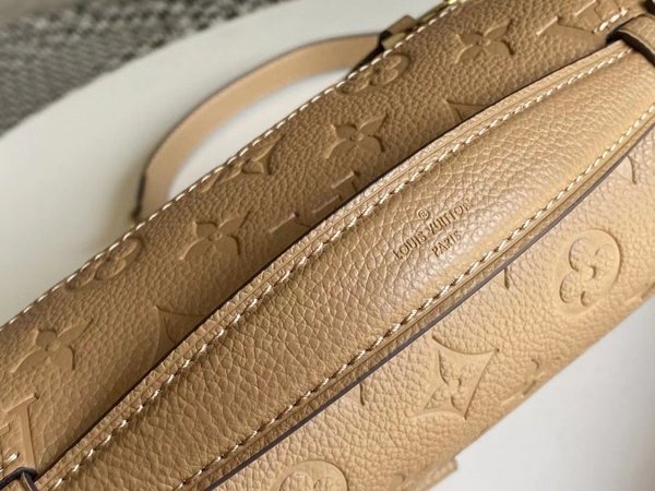 Replica Louis Vuitton Pochette Metis Monogram Empreinte Cream M44738