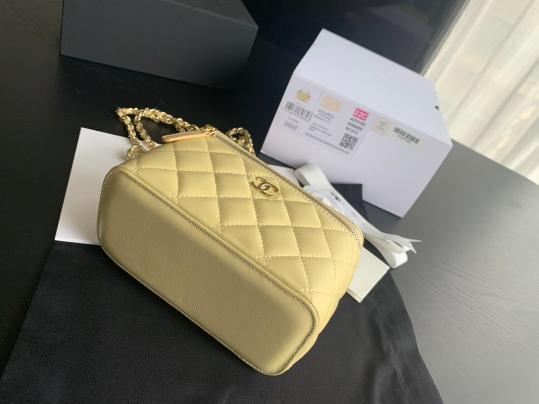 Replica Chanel 1:1 Mirror 22 Top Yellow Ap2199