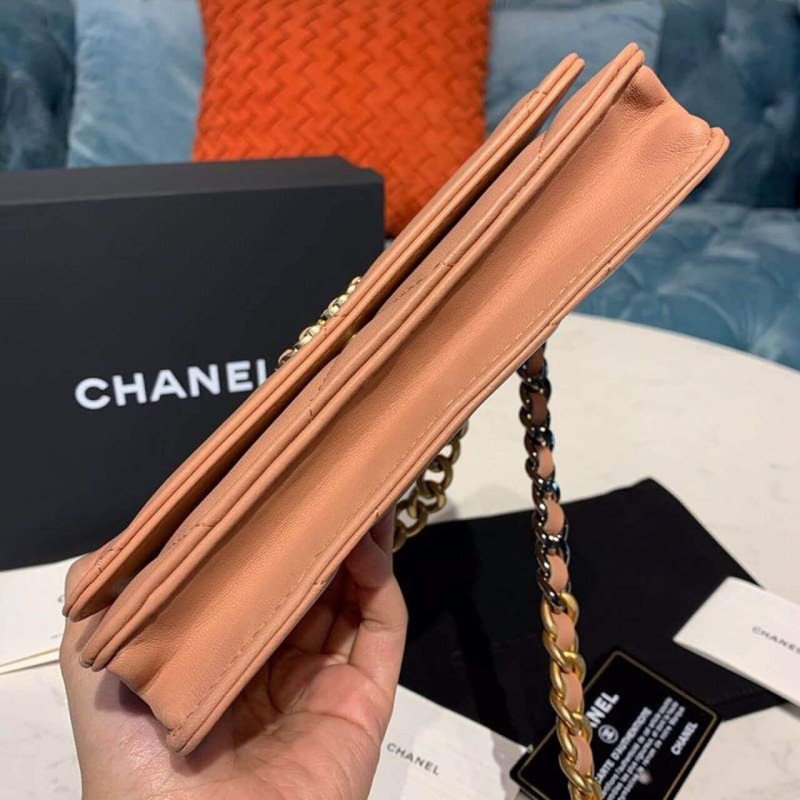 Replica Chanel 1:1 Mirror Goatskin High Quilted 19 Woc Flap Bag On Chain 422740