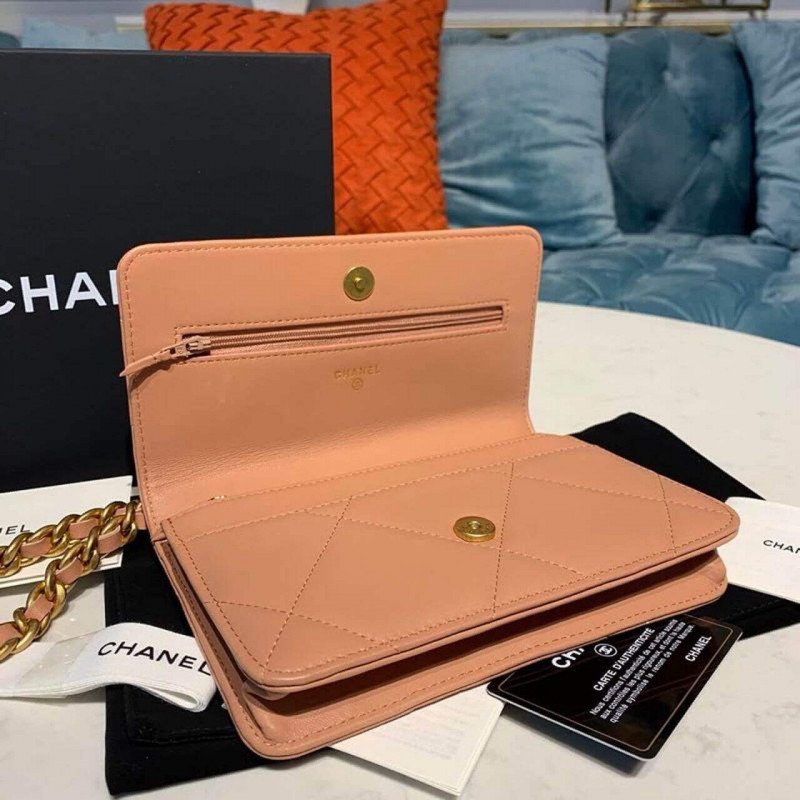 Replica Chanel 1:1 Mirror Goatskin High Quilted 19 Woc Flap Bag On Chain 422740