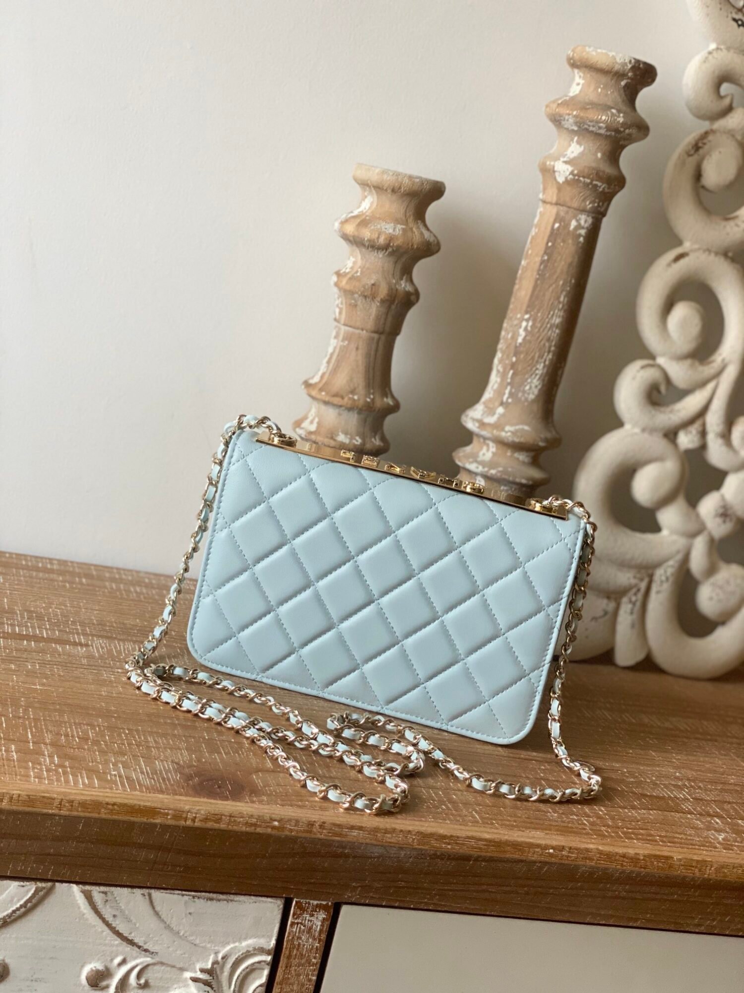 Replica 1:1 Mirror Chanel Wallet On Copy Chain Cloud Blue Ap1450