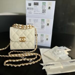 Replica Chanel AAA+ 22 White Fashion Ap2198