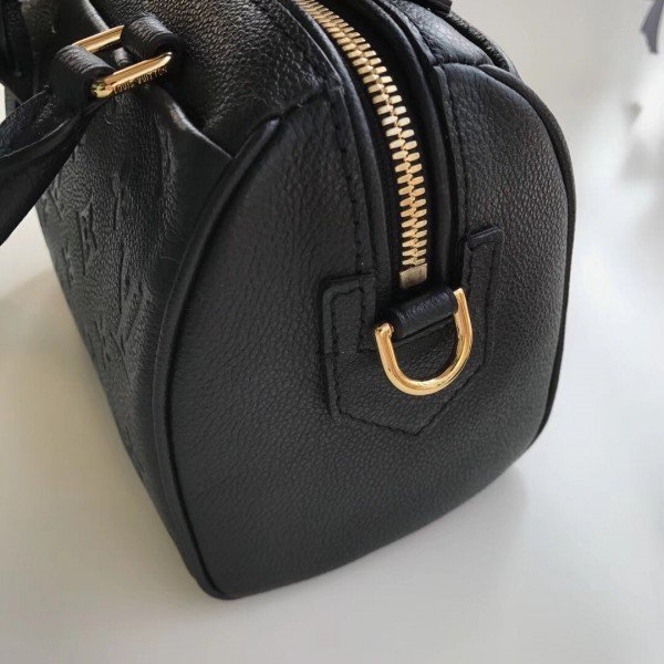Replica Louis Vuitton Speedy Bandouliere 20 Monogram Empreinte M42397 BLV552
