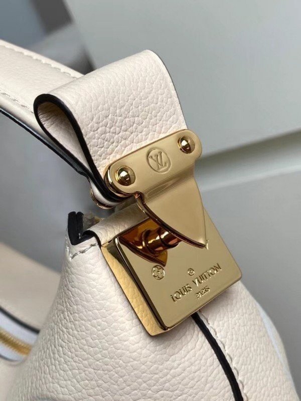 Replica Louis Vuitton Marshmallow Hobo Bag By The Pool M45698 BLV507