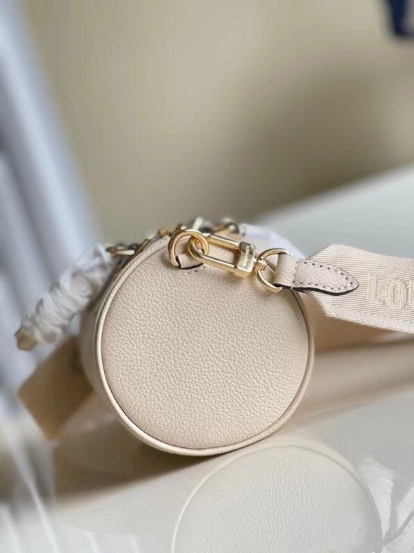 Replica Louis Vuitton Papillon BB Bag By The Pool M45708 BLV529