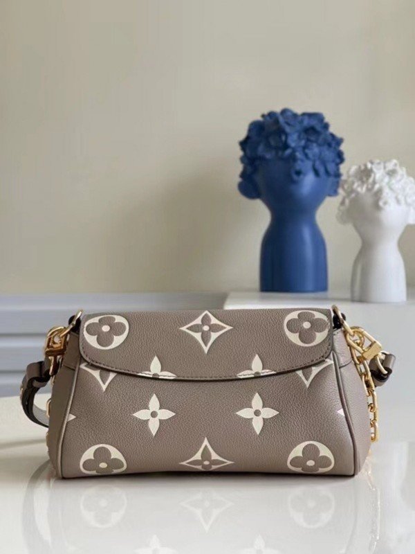 Replica Louis Vuitton Favorite Bag Monogram Empreinte M45836 BLV517
