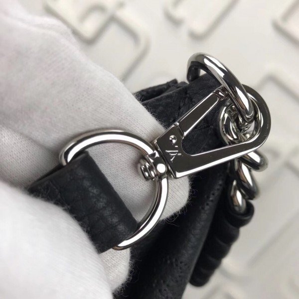Replica Louis Vuitton Babylone Chain BB Mahina Leather M51223 BLV262