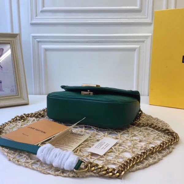Replica Louis Vuitton Green New Wave Chain Bag PM M55021 BLV657