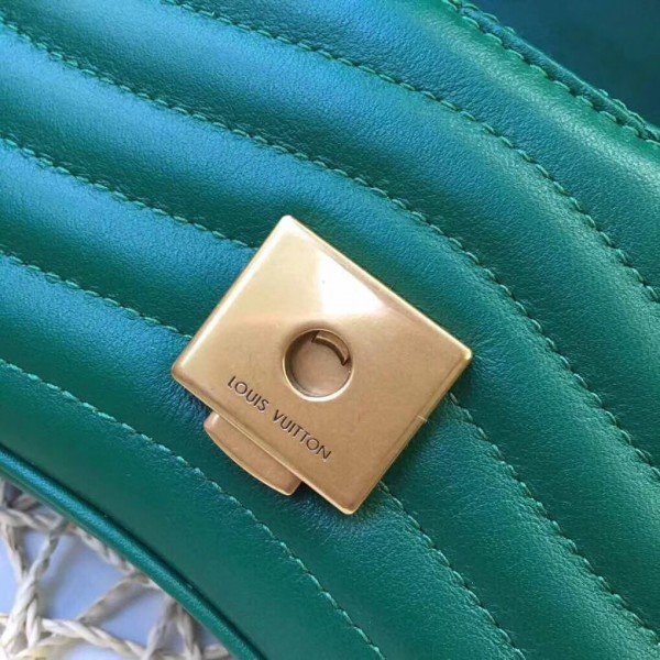 Replica Louis Vuitton Green New Wave Chain Bag PM M55021 BLV657