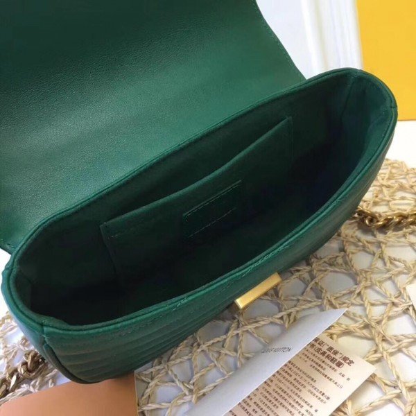 Replica Louis Vuitton Green New Wave Chain Bag PM M55021 BLV657