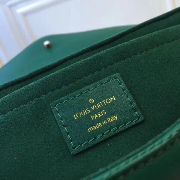 Replica Louis Vuitton Green New Wave Chain Bag PM M55021 BLV657