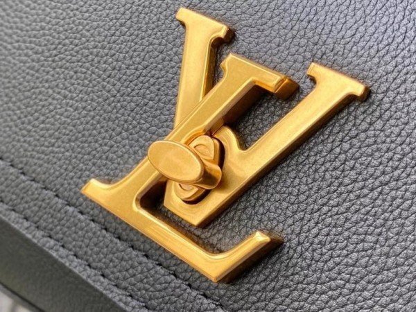 Replica Louis Vuitton Lockme Chain PM Bag In Green Leather M57073 BLV684