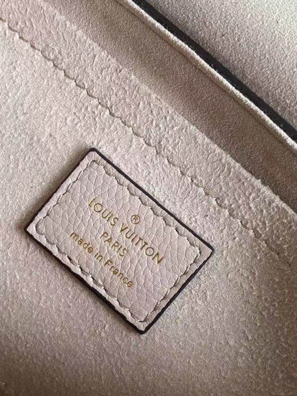 Replica Louis Vuitton Greige Lockme Tender Bag M58554 BLV710
