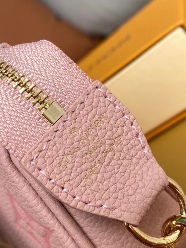 Replica Louis Vuitton Mini Pochette Accessoires By The Pool M80501 BLV527