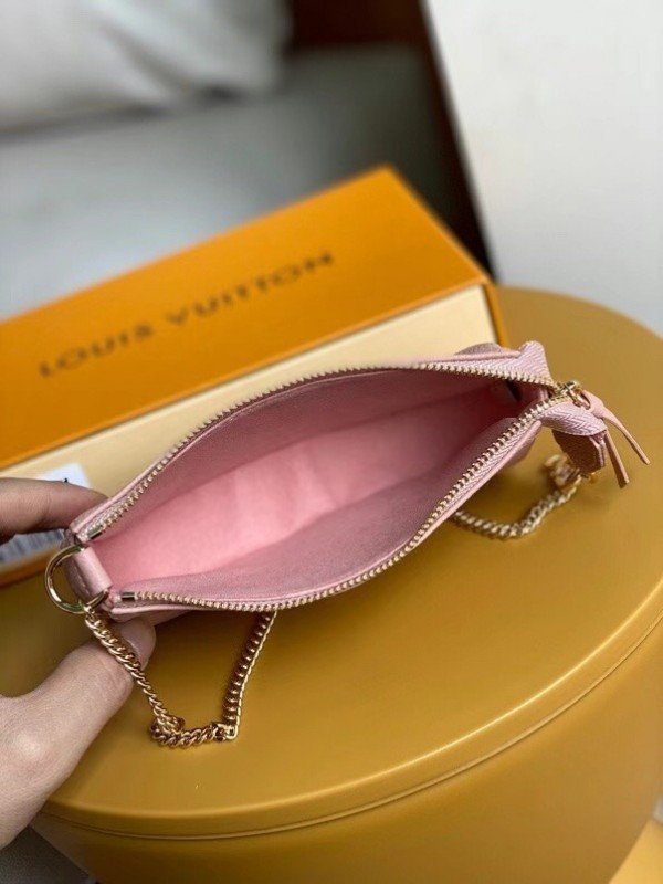 Replica Louis Vuitton Mini Pochette Accessoires By The Pool M80501 BLV527