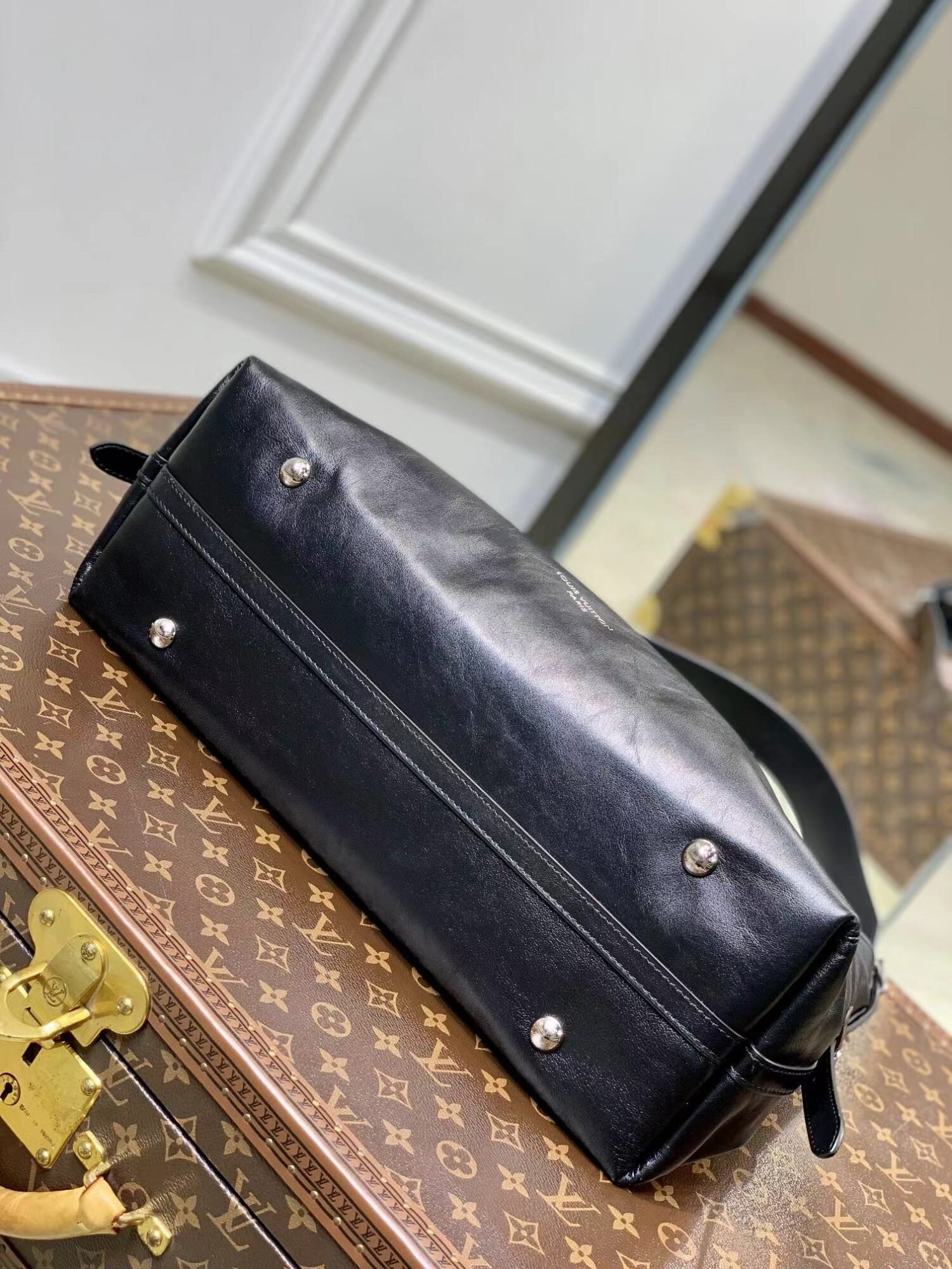 Replica Louis Vuitton CarryAll MM M25143