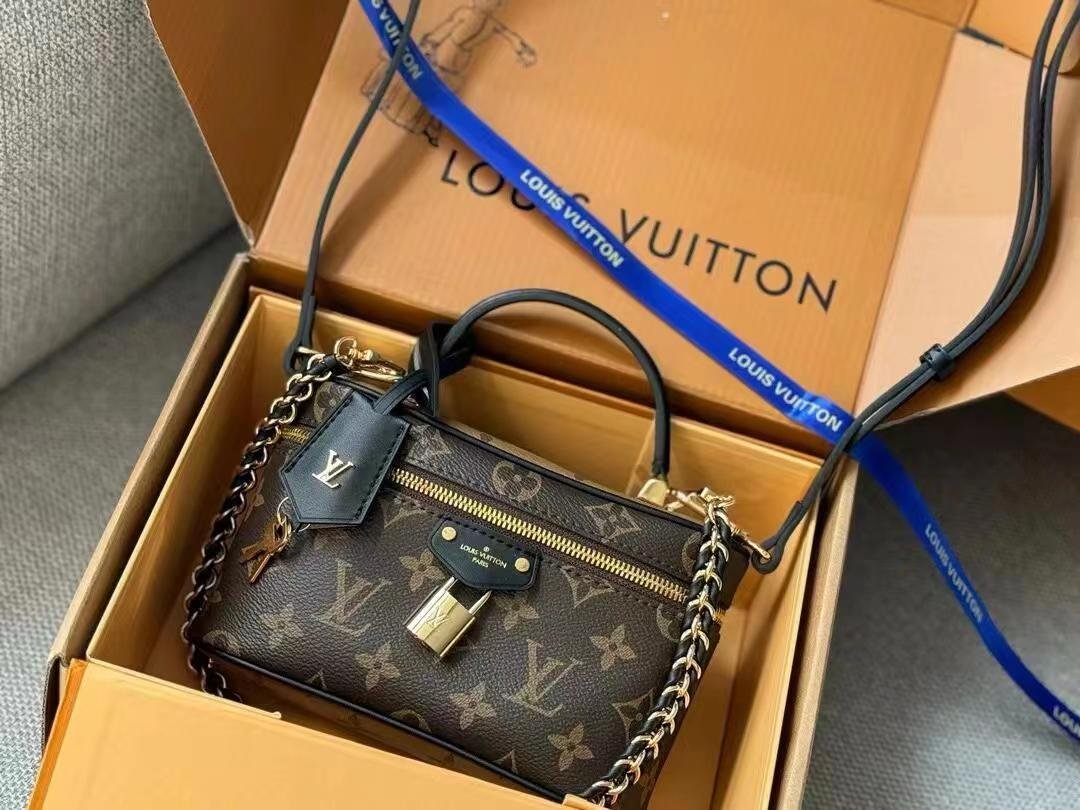 Replica Louis Vuitton Vanity PM Damier Azur M47125 LV521 photo review