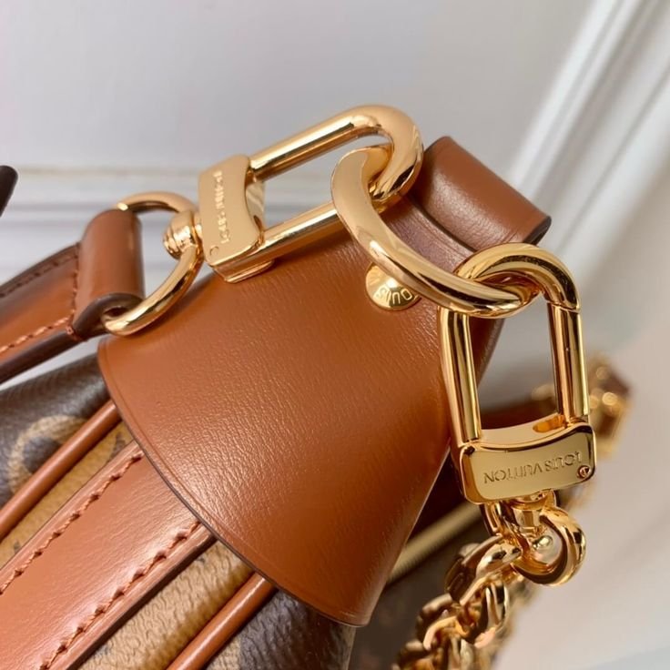 Replica Louis Vuitton  Loop Hobo  M46311