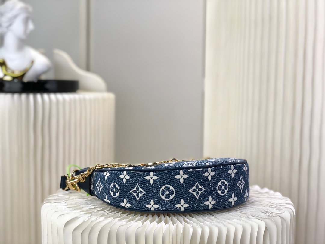 Replica Louis Vuitton  Loop M81166 Blue (Denim)