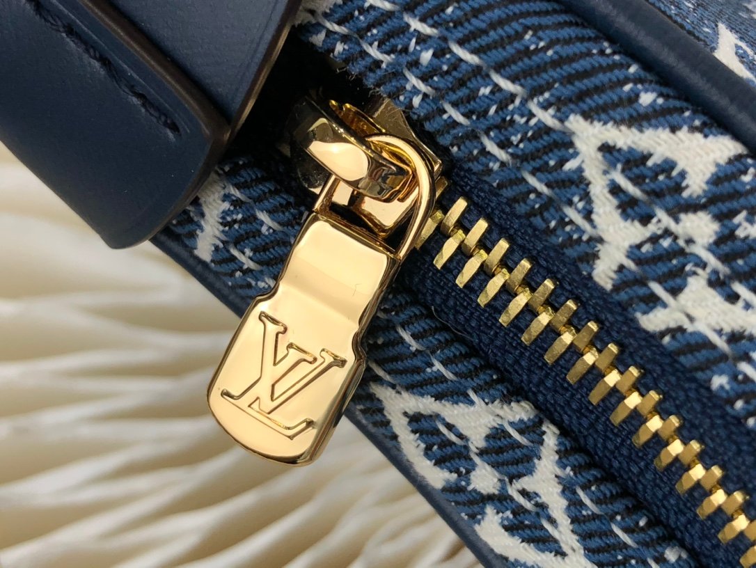 Replica Louis Vuitton  Loop M81166 Blue (Denim)