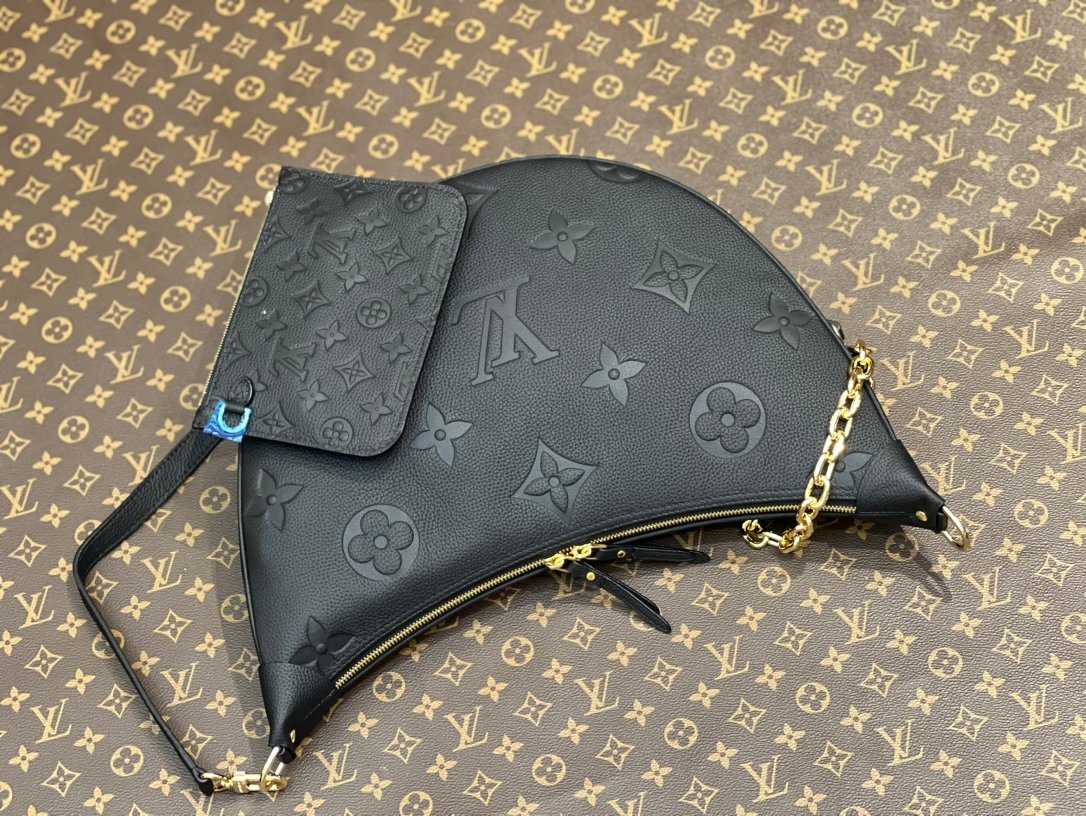 Replica Louis Vuitton  Loop Hobo  M46725