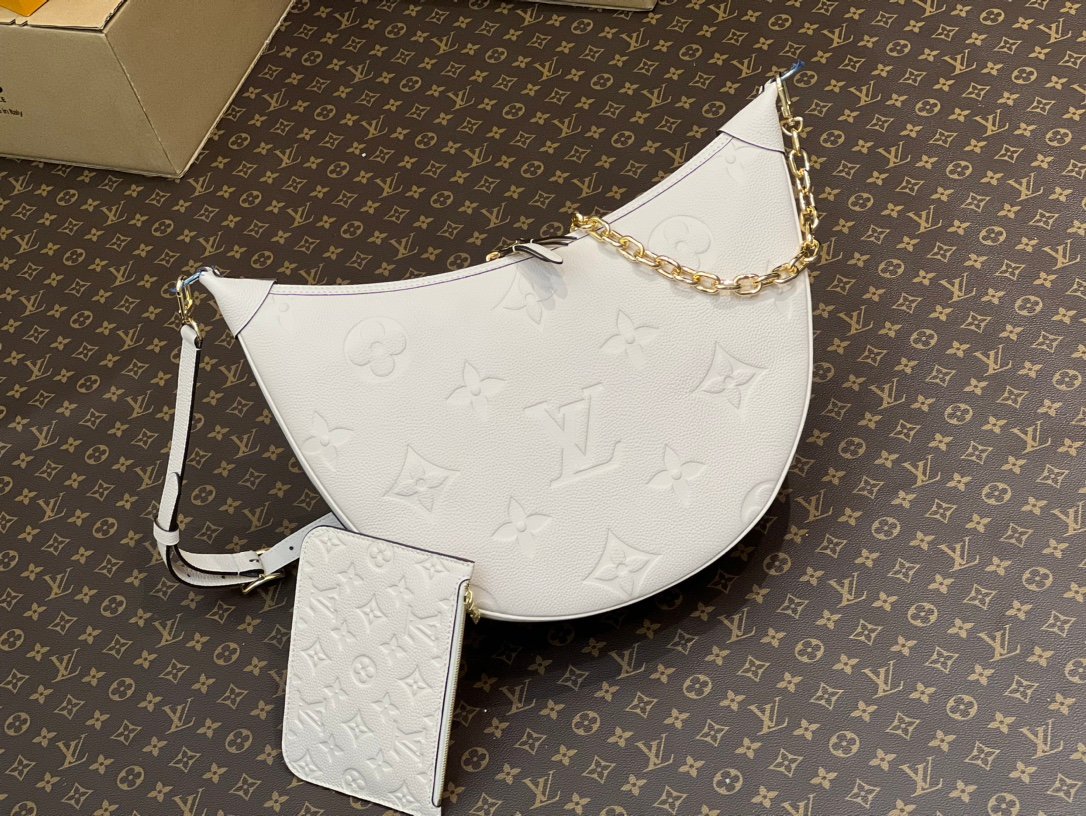 Replica Louis Vuitton  Loop Hobo  M46739