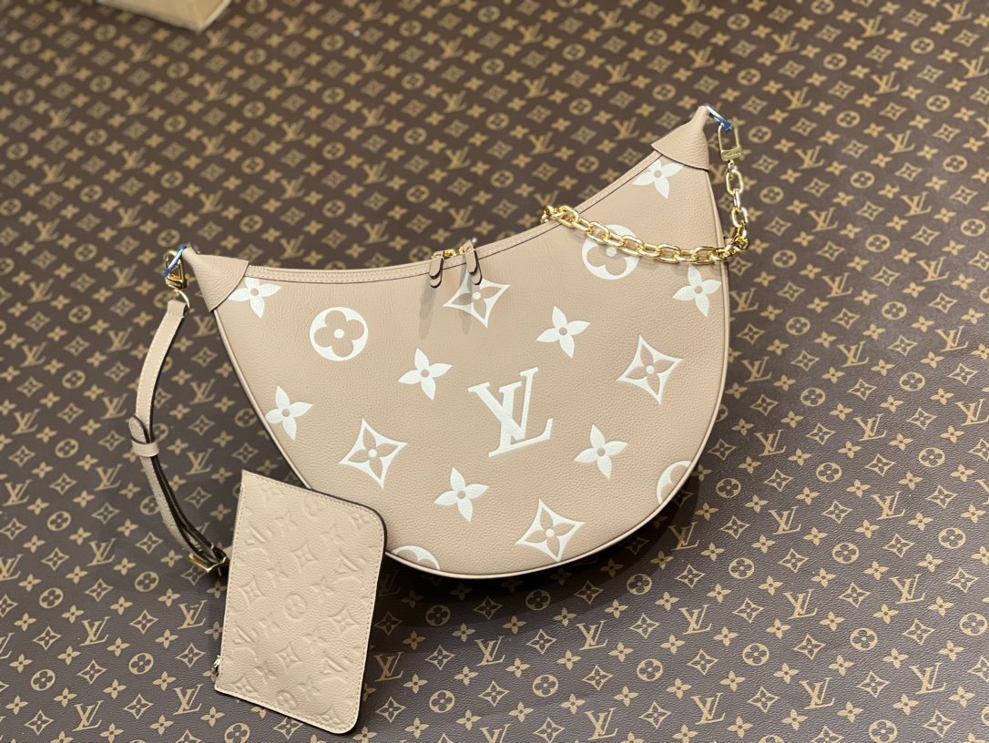 Replica Louis Vuitton  Loop Hobo  M46738
